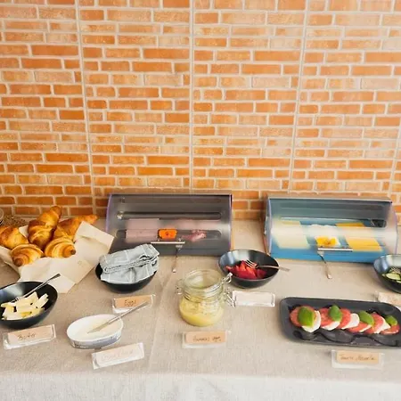 Tika Surf Camp Ericeira Carvoeira